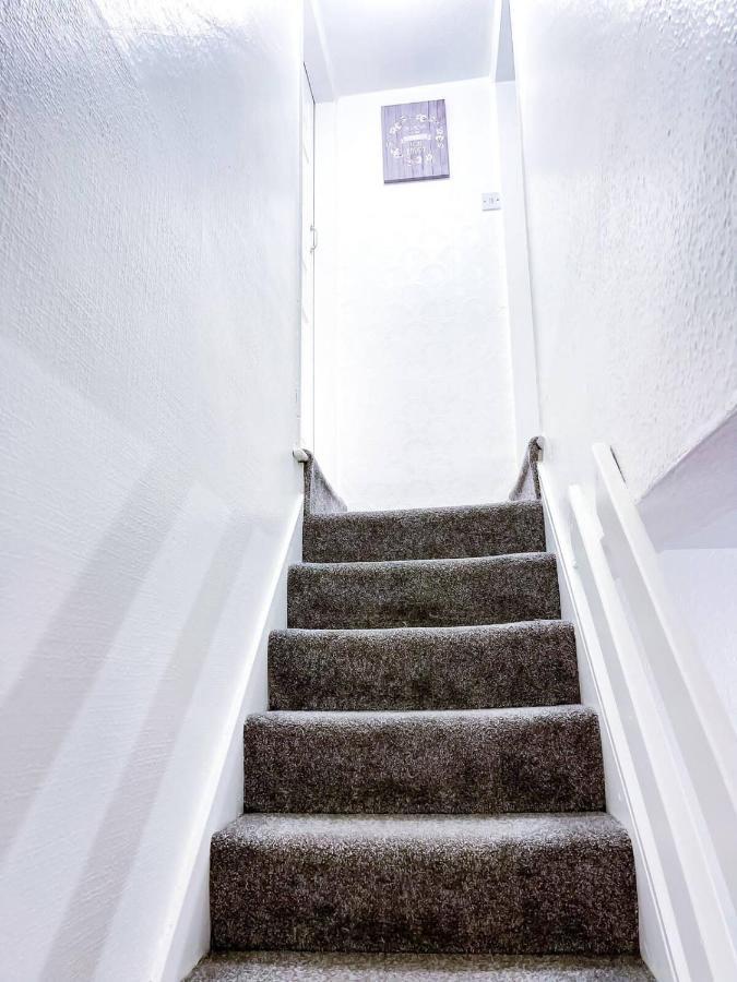 Beautiful 2 Bedroom House - Free Parking - Lt House Leicester Luaran gambar